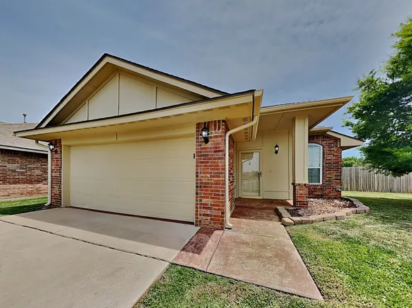 2165 Robin Ridge Ln, Edmond, OK 73012