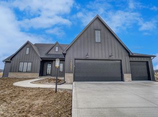 10551 Chestnut Creek Blvd, Fort Wayne, IN 46814