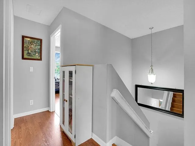 3331 Commodore Ct — Photo 8