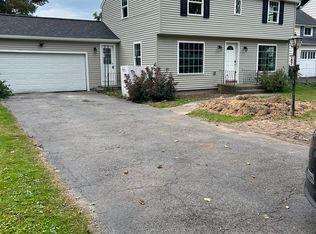 197 Ashbourne Rd, Rochester, NY 14618