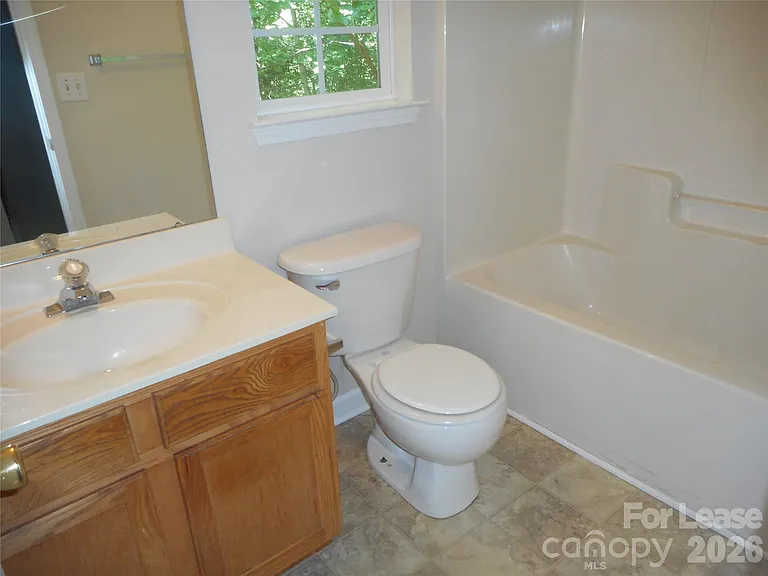 8037 Shiny Meadow Ln — Photo 15