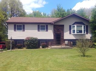 409 Lori Dr, Beaver Meadows, PA 18216
