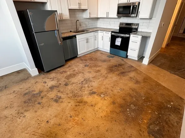 101 S Main St #7, Hopewell, VA 23860