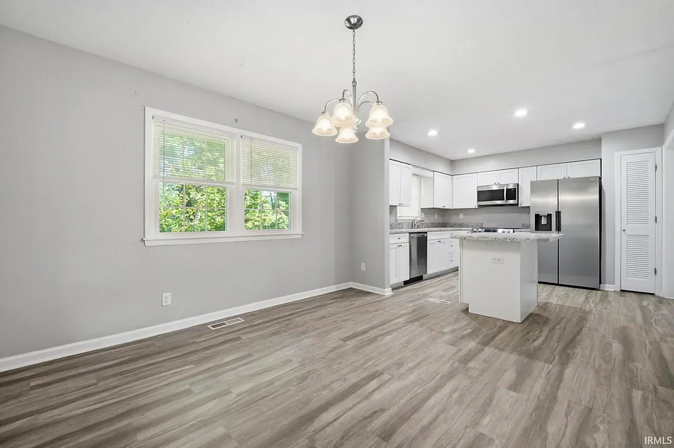3 bed, 2808 sqft, $1,900 — Photo 3