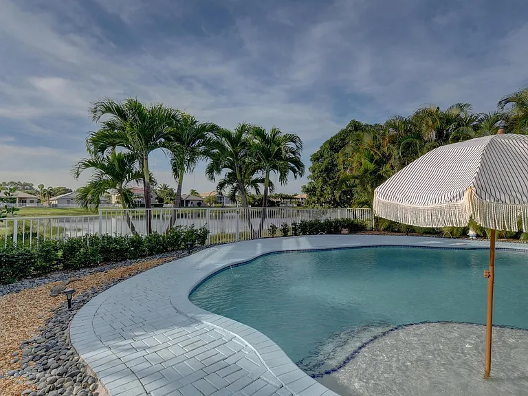11910 Osprey Point Cir — Photo 42