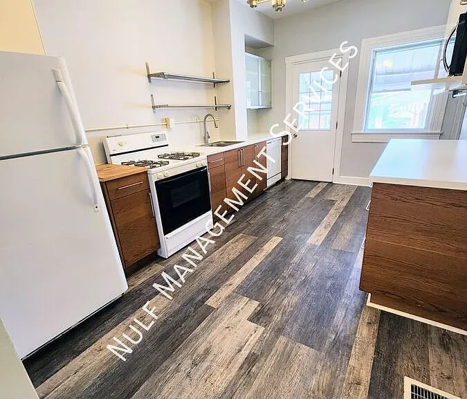 4243 Dunkeld Way — Photo 1