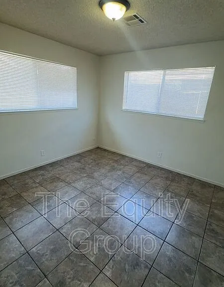 2728 S Sallee Ct — Photo 6