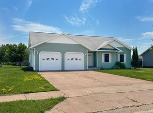 808 Lexington Blvd, Negaunee, MI 49866