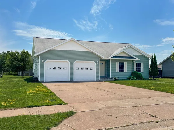 808 Lexington Blvd, Negaunee, MI 49866