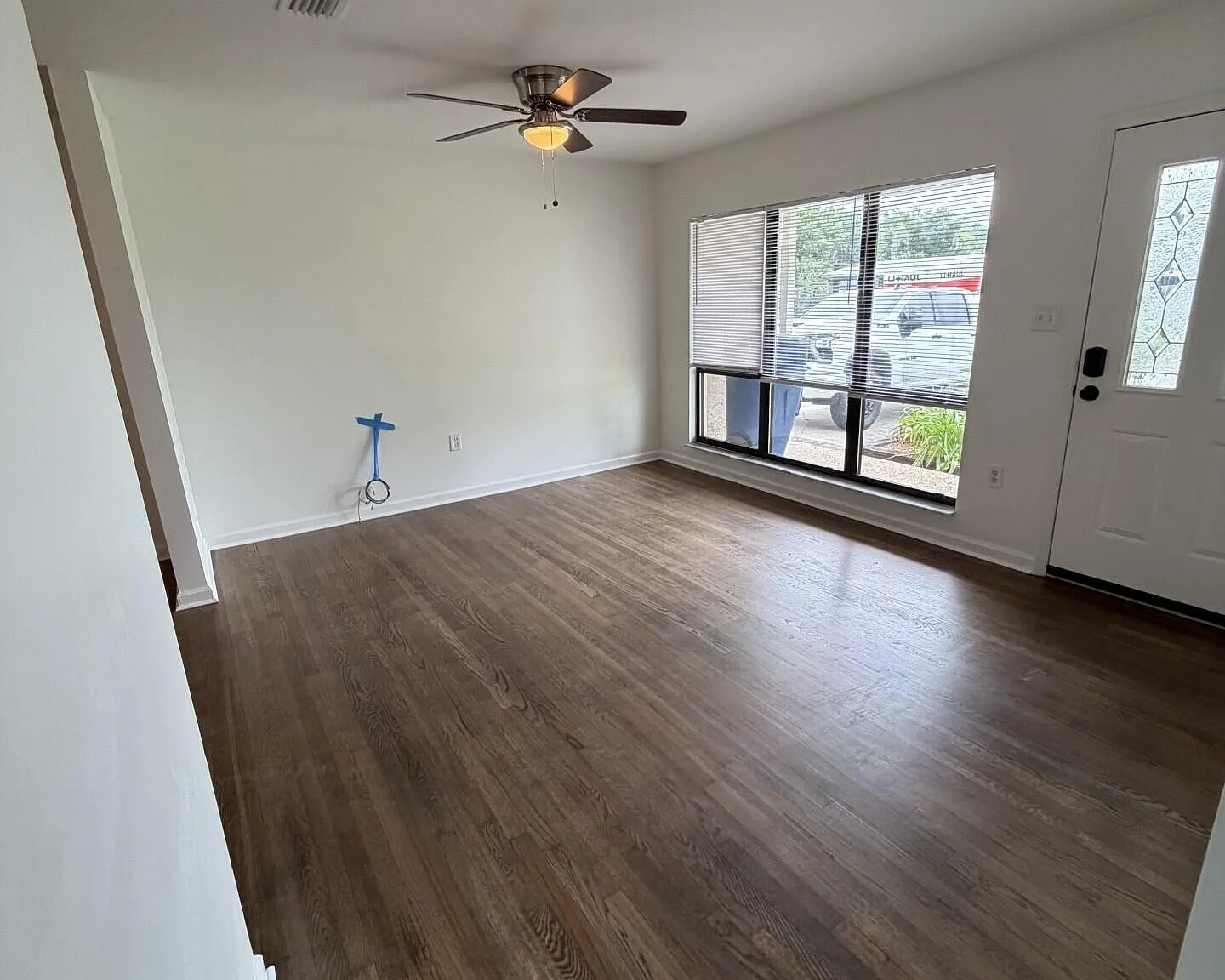 3 bed, 2018 sqft, $1,850 — Photo 2