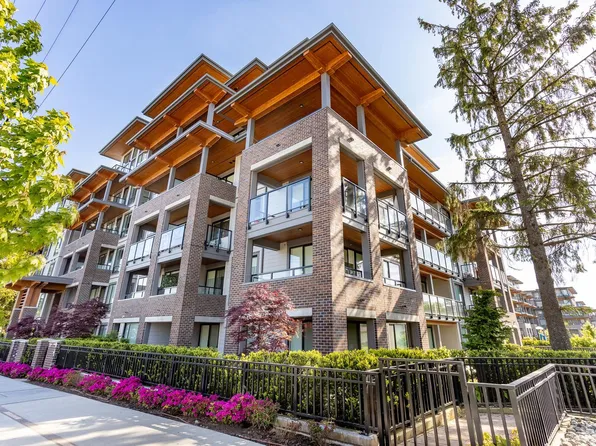 7599 15th St #321, Burnaby, BC V3N 1V2