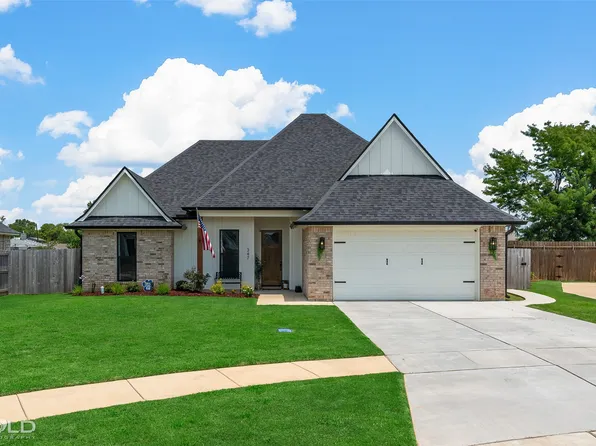 347 Newport Ln, Benton, LA 71006