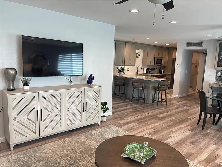 5400 Gulf Dr #32 — Photo 6