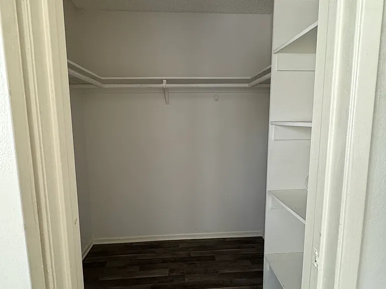 Sherman Oaks Country LLC — Photo 3