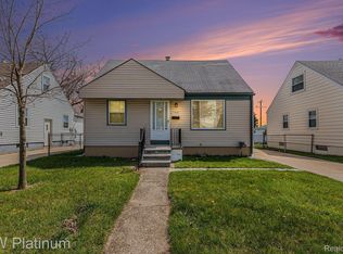 25840 Groveland St, Roseville, MI