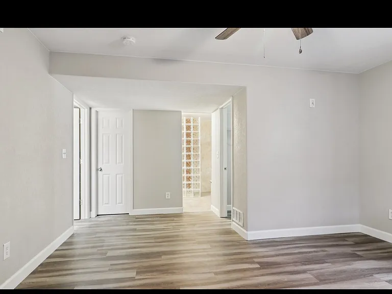 2889 E 110th Dr — Photo 10