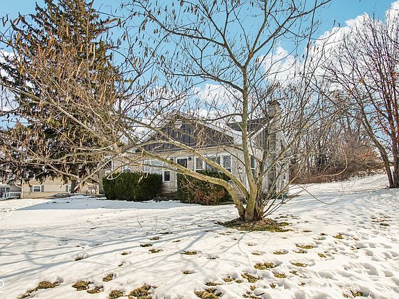 3rd image of 846 Indianapolis Rd