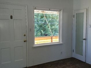 1119 T St, Bakersfield, CA 93304