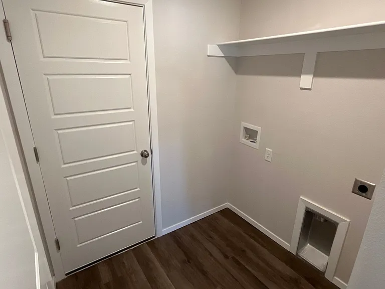 3209 E Jacob Ln — Photo 13