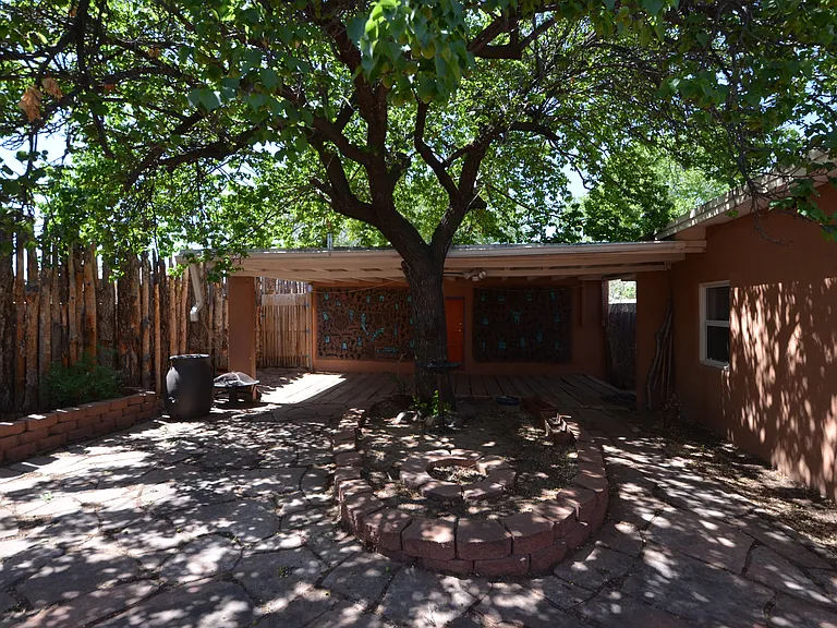 303 Villeros St — Photo 55