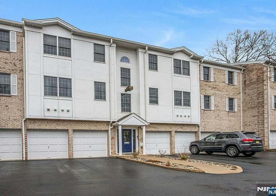 1st image of 35 Colonial Village Dr