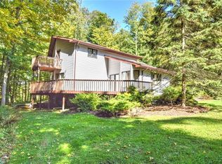 5446 Crestwood Rd, Bemus Pt, NY 14712