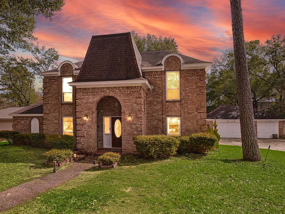 1st image of 6723 Apple Valley Ln