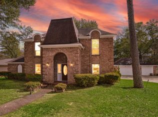 6723 Apple Valley Ln, Houston, TX 77069