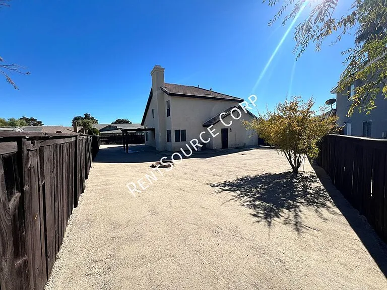 3559 E Avenue R14 — Photo 26
