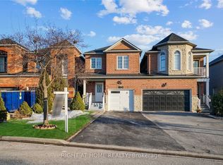 7438 Magistrate Ter, Mississauga, ON L5W 1L2