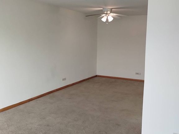 3rd image of 9957 S Cicero Ave APT 307