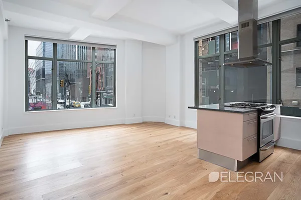 Rented by (Legacy) Elegran | media 8