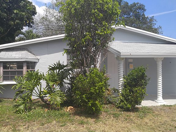 2nd image of 1031 NE 213th Ter