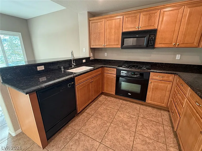 825 Canterra St #2060 — Photo 4