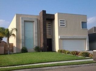 2703 E 28th St, Mission, TX 78574