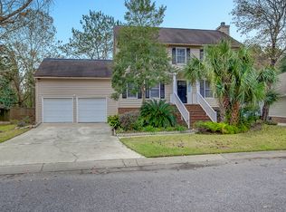 1697 W Sandcroft Dr, Charleston, SC 29407
