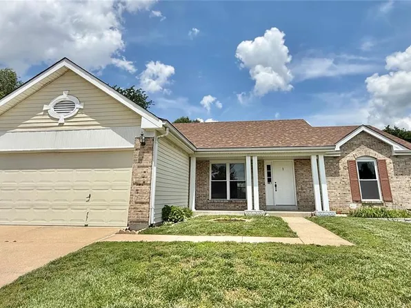3675 Bostons Farm Dr, Bridgeton, MO 63044