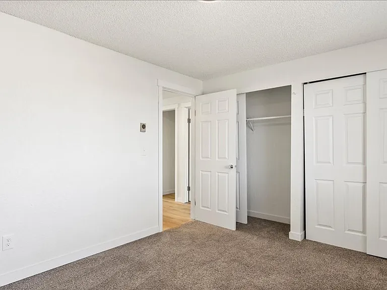 Kamden Court — Photo 13