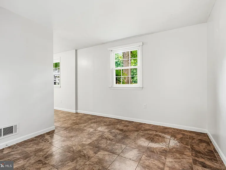 3900 Flagstone Ter — Photo 9
