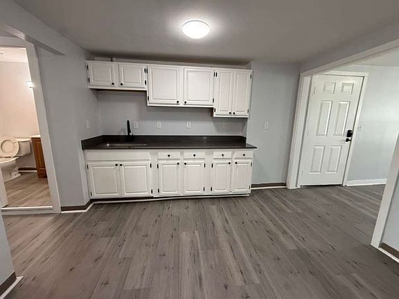 2nd image of 88 Cross St #1