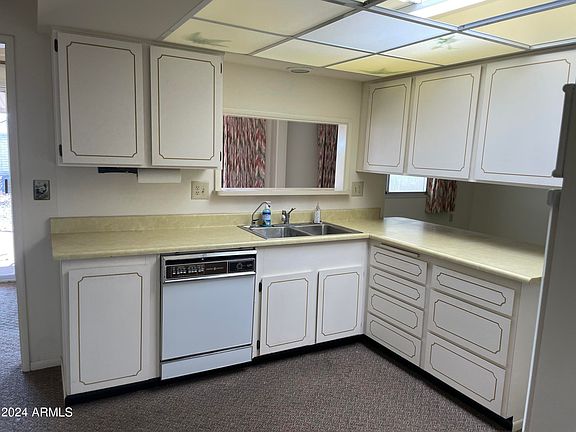3rd image of 20210 N 124TH Drive