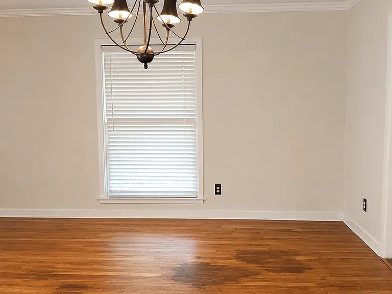 1421 Winchester St — Photo 5