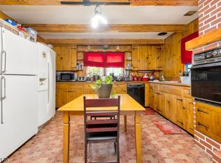 58 Main St, Clinton, NJ 08809