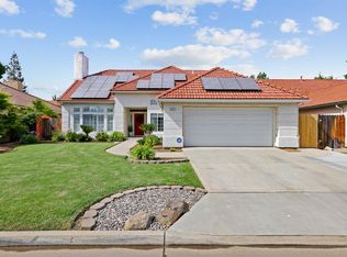 2214 E Skyview Ave, Fresno, CA 93720