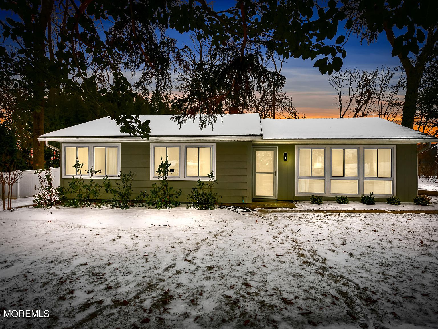 b165d786134eefeb1b5e205b58eb17