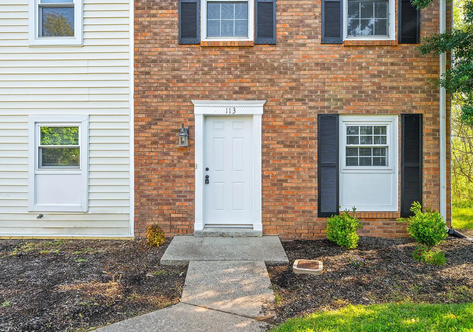 2 Bedroom Condo For Rent Near Post! — Photo 3