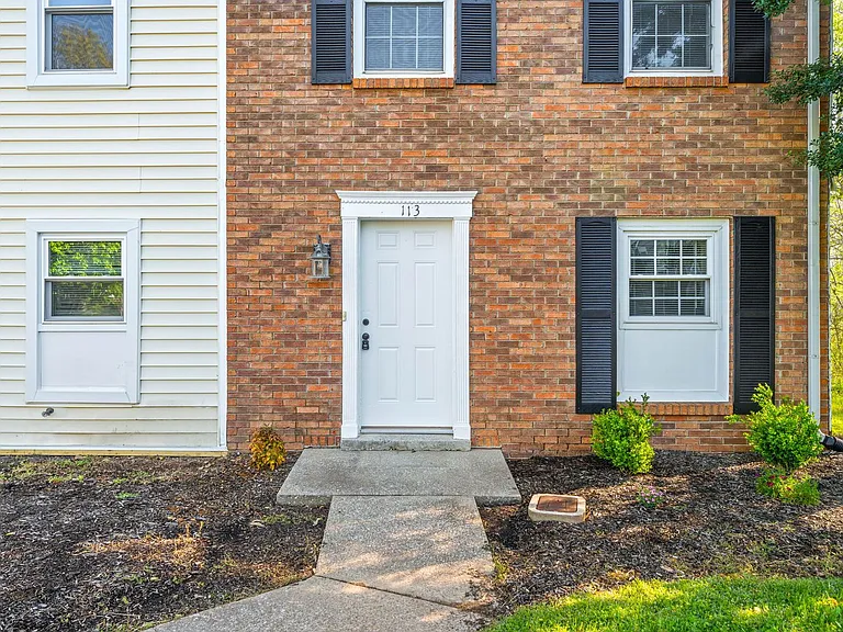 113 Azalea Ct — Photo 3
