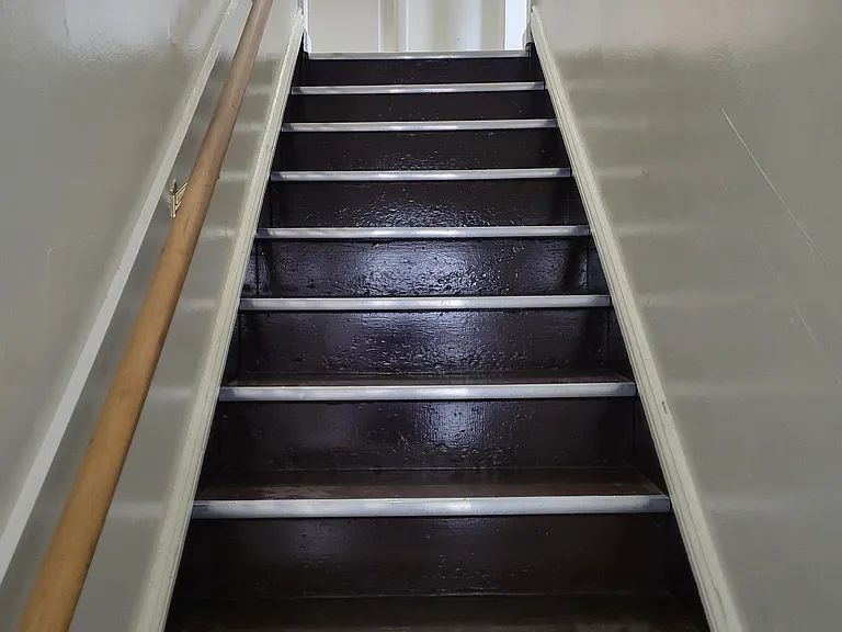 1359 Franklin St #2 — Photo 3
