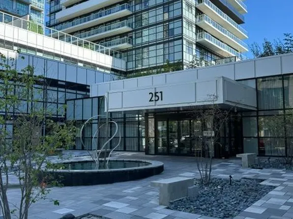 251 Manitoba St, Toronto, ON