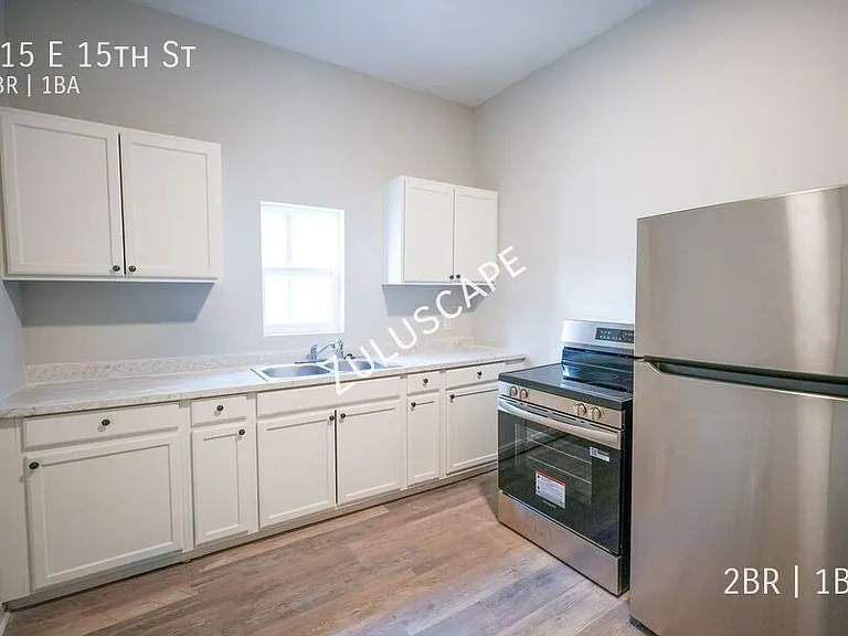415 E 15th St — Photo 2
